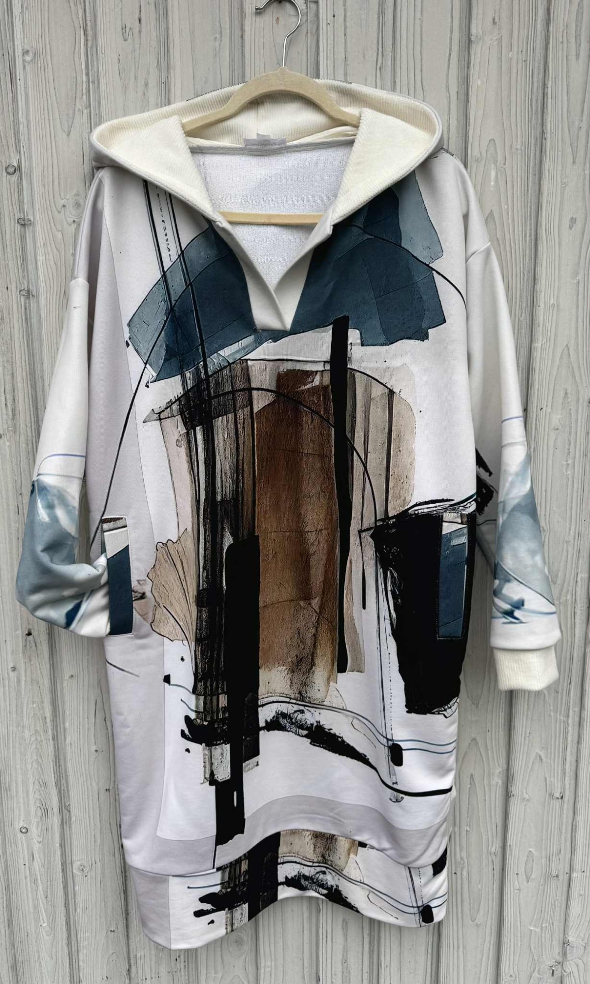 83d95e4b-eb09-46d5-8c64-4783163a9b81